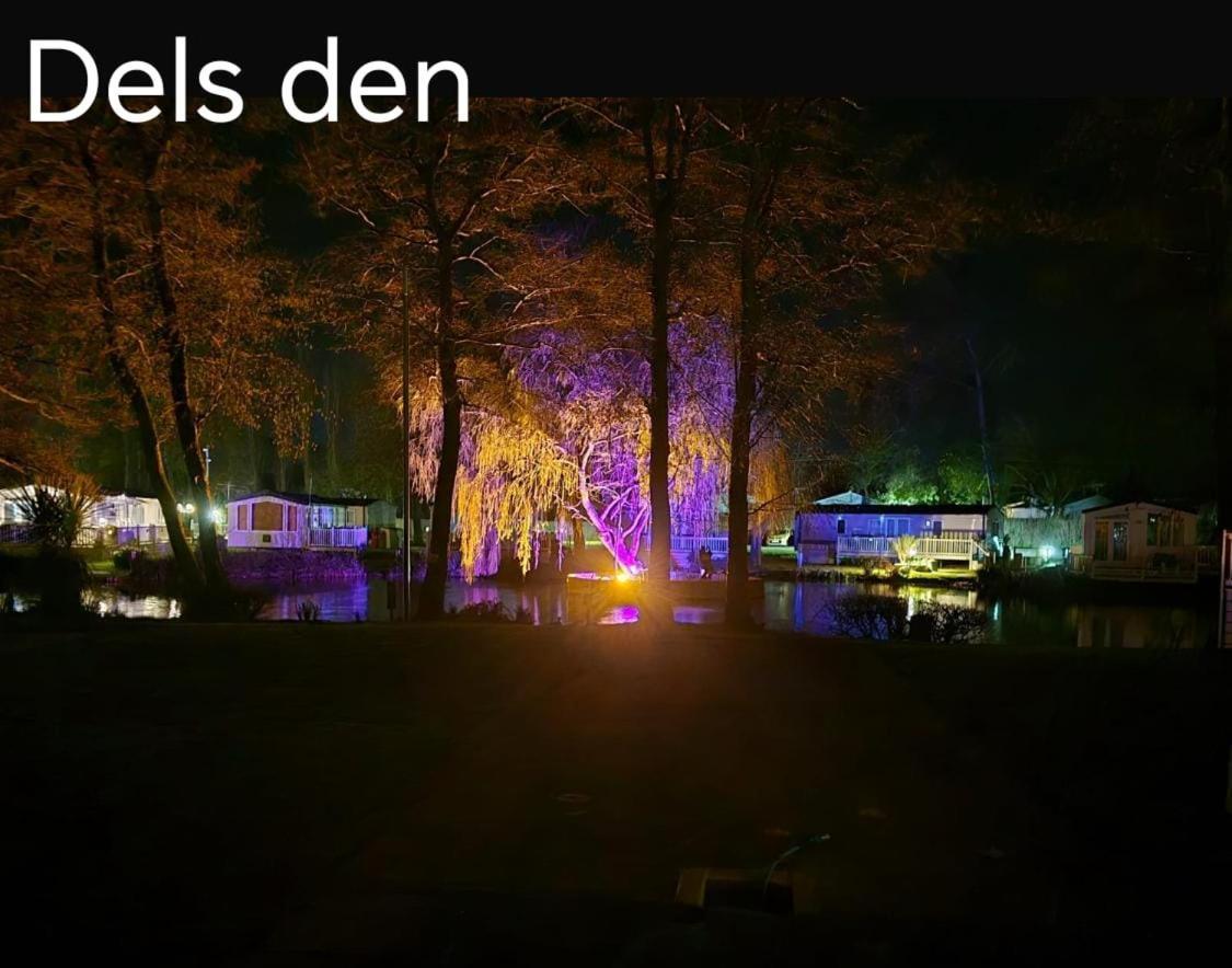 Del'S Den Lakeside Weeley Bridge Ngoại thất bức ảnh